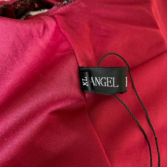 Beautiful full length sequins gown. - Picture 7 of 8